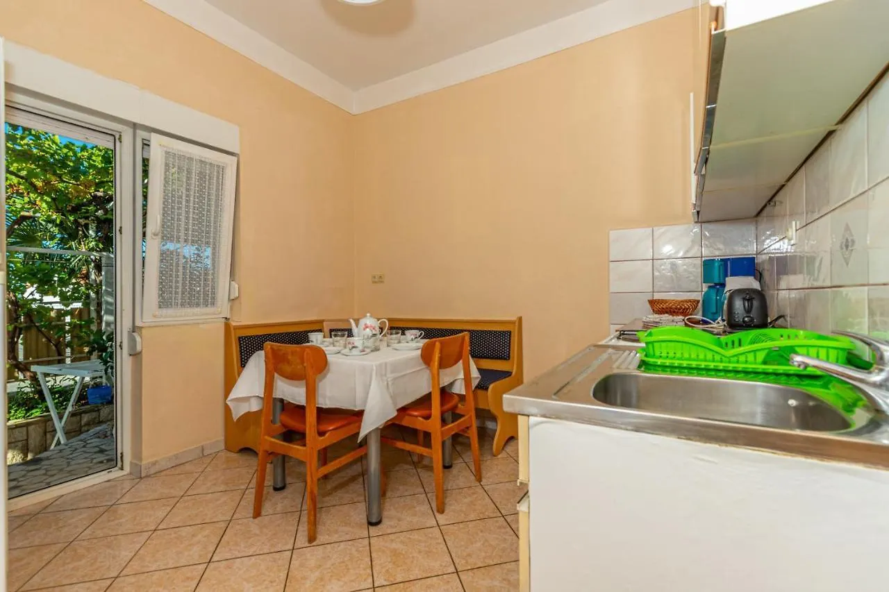Apartments In Dramalj 41601