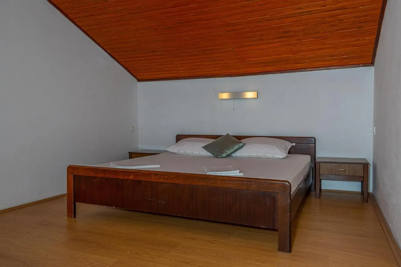Apartments In Dramalj 41601