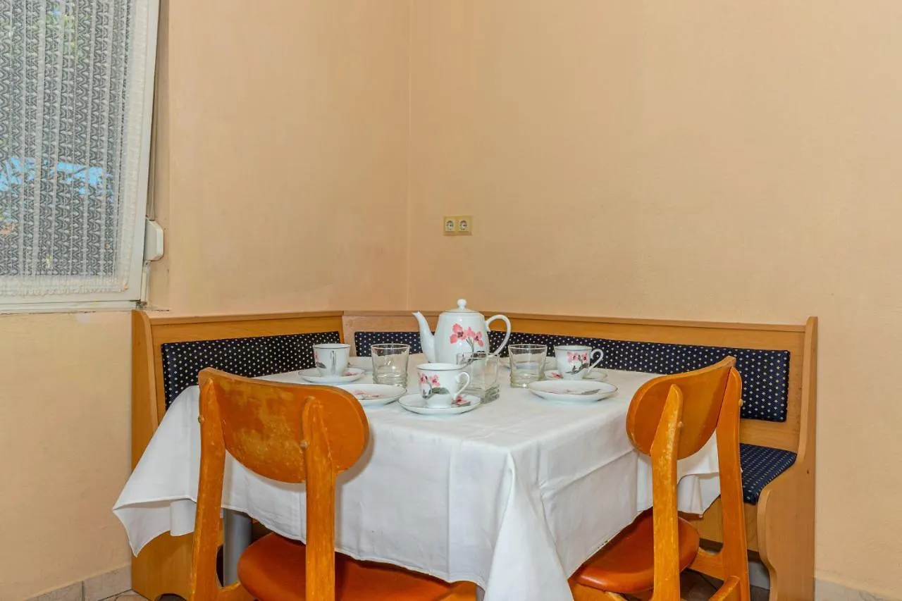 Apartments In Dramalj 41601