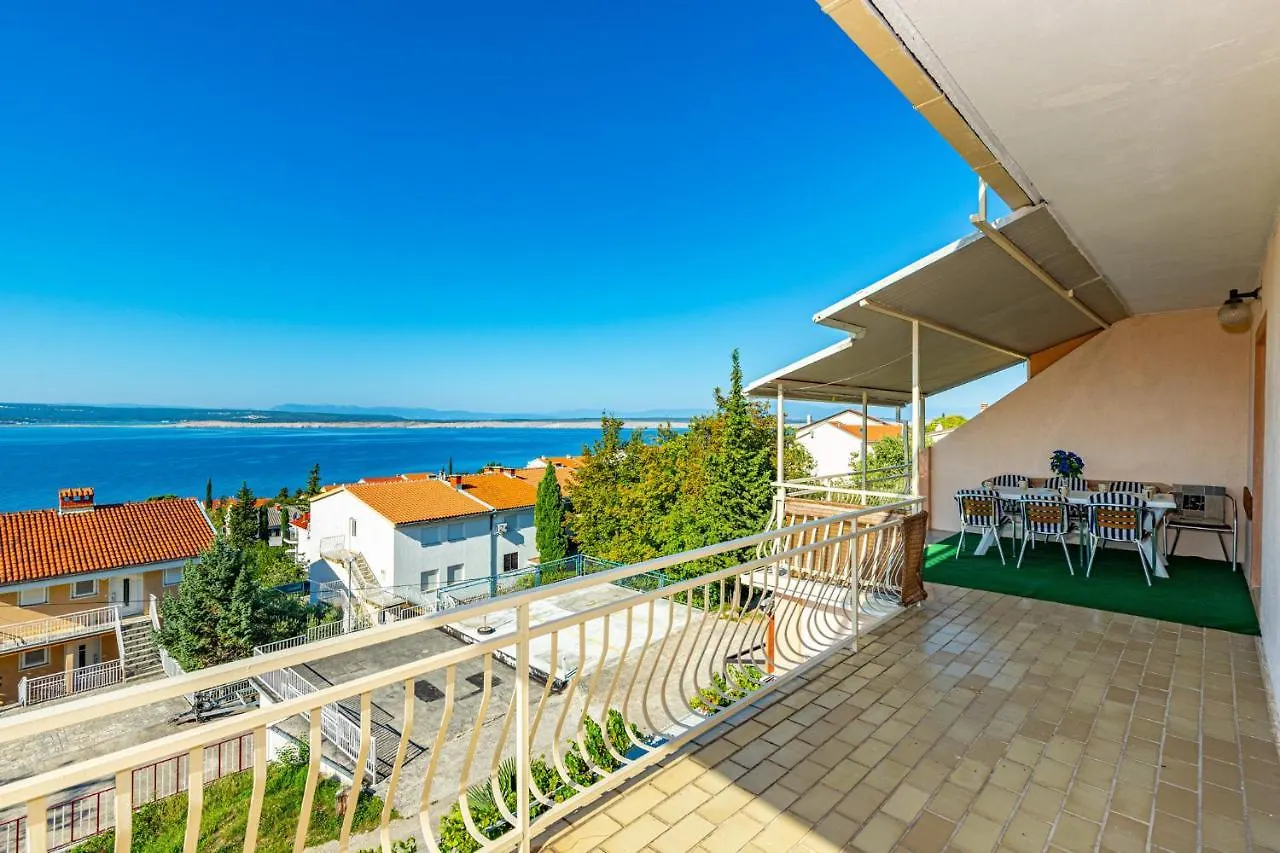Apartments In Dramalj 41601