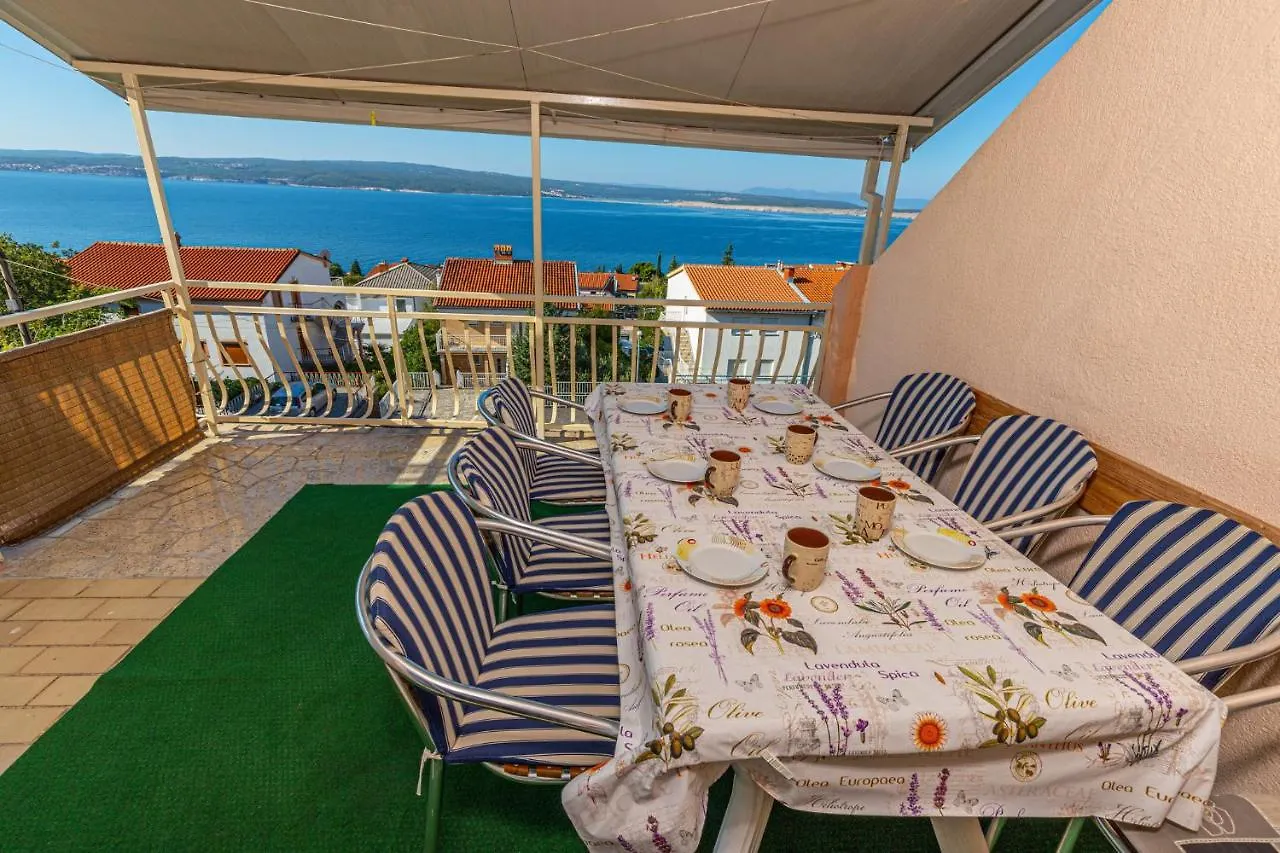 Apartments In Dramalj 41601